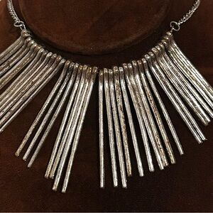 Silvertone necklace